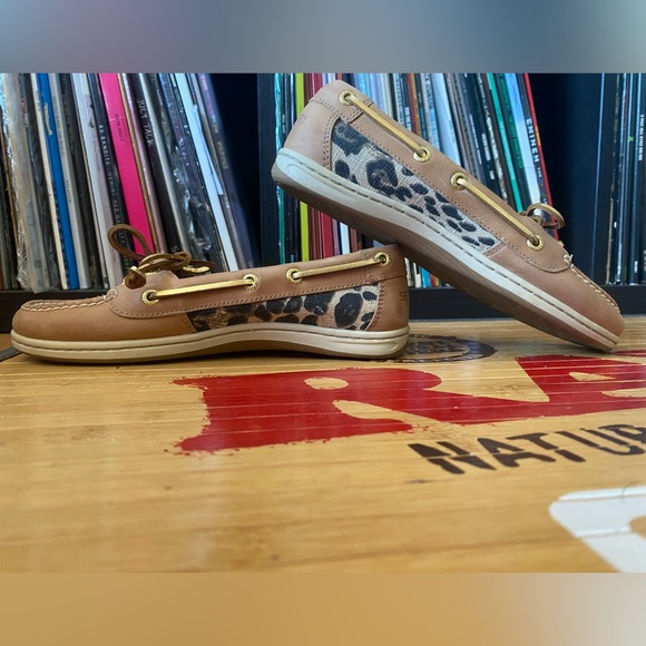 Women’s Sperry deck shoes 6.5W - Picture 3 of 3